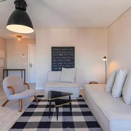 Apartament Carmo 43 *