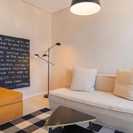 Apartament Carmo 43 *