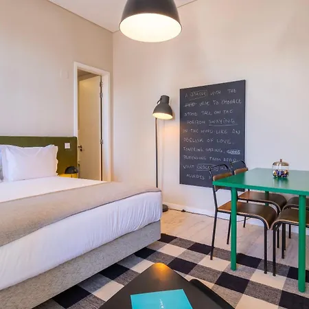 Carmo 43 * リスボン