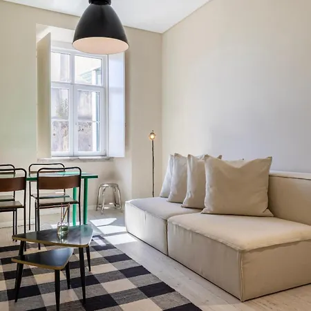 Apartment Carmo 43