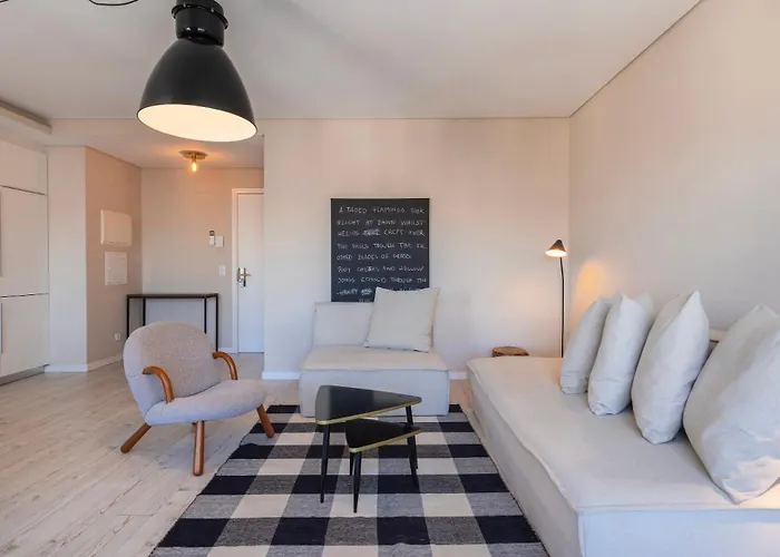 Апартаменты Carmo 43 *