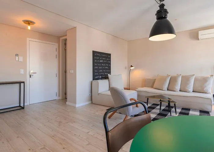 Апартаменты Carmo 43 Лиссабон