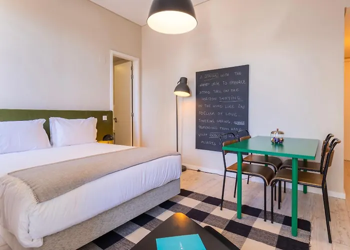 Carmo 43 * Лиссабон