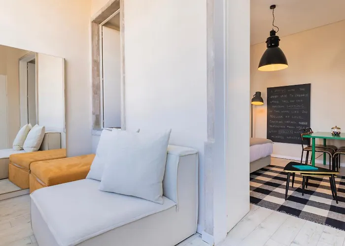 Апартаменты Carmo 43